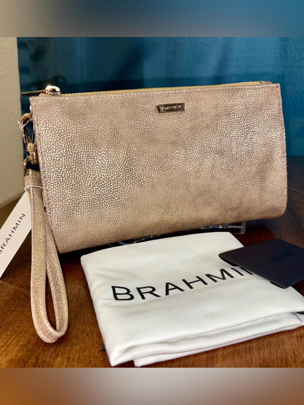 Brahmin NWT Daisy - Gold Artois - Metallic Champagne Pebbled Wristlet/Clutch
